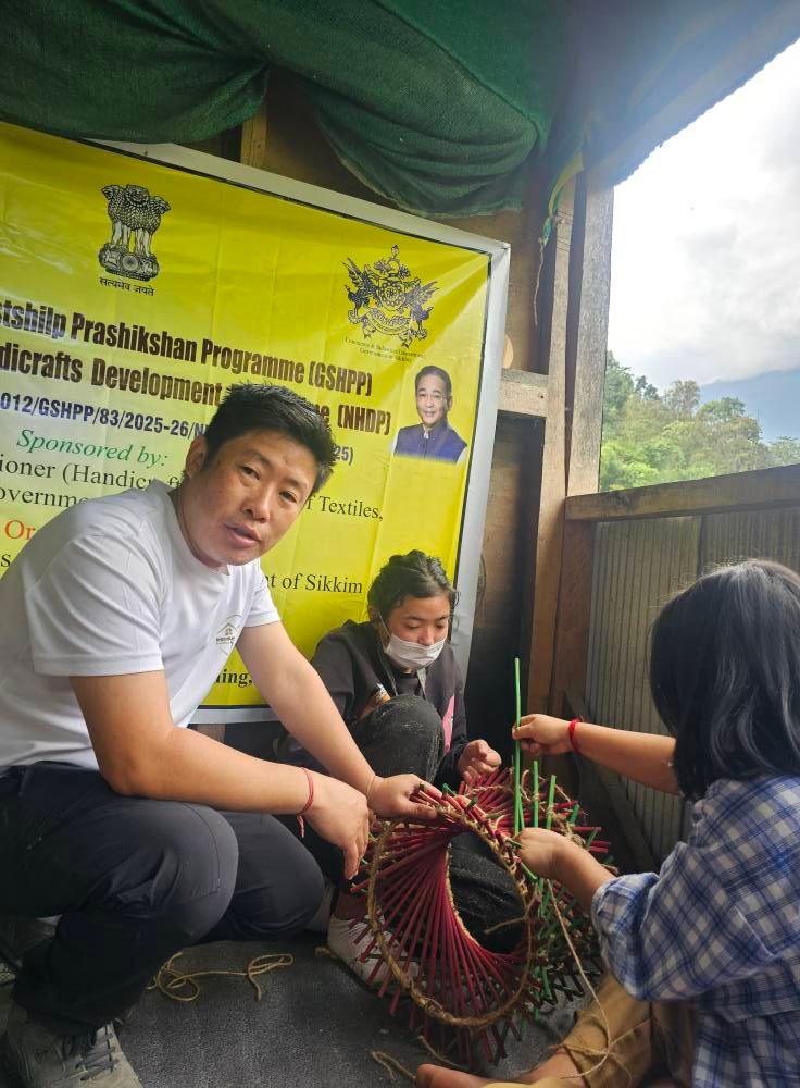 Khechuperi%20Bamboo%20House%20|%20Handicrafts%20of%20Sikkim